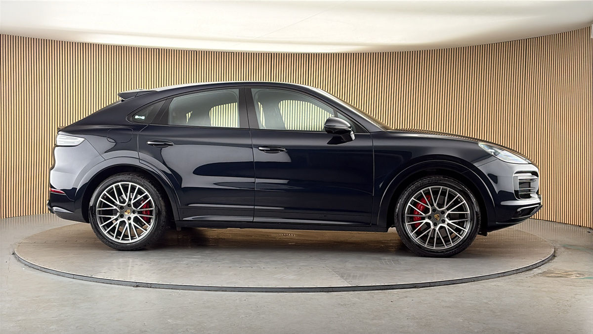 More views of Porsche Cayenne