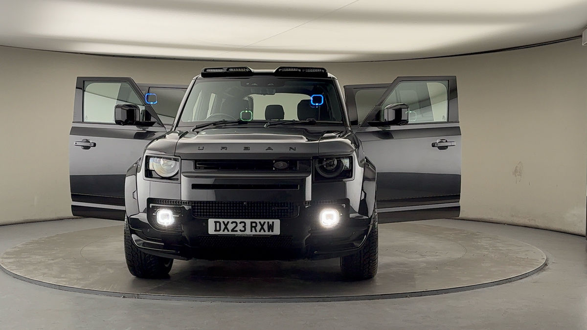 More views of Land Rover Defender 110