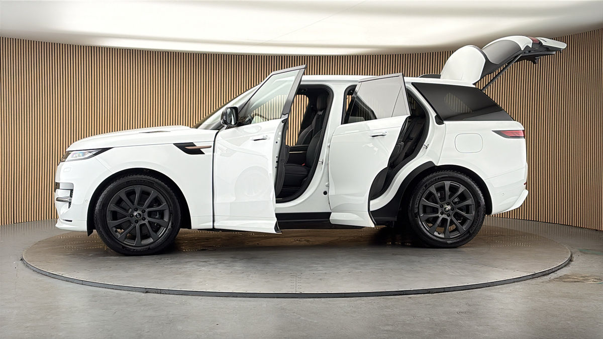 More views of Land Rover Range Rover Sport