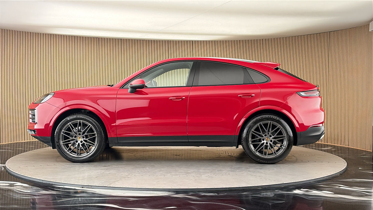 Porsche Cayenne Image 15