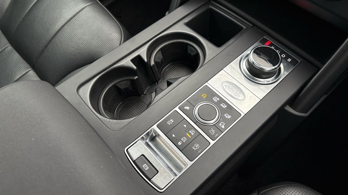 Land Rover Discovery Image 18