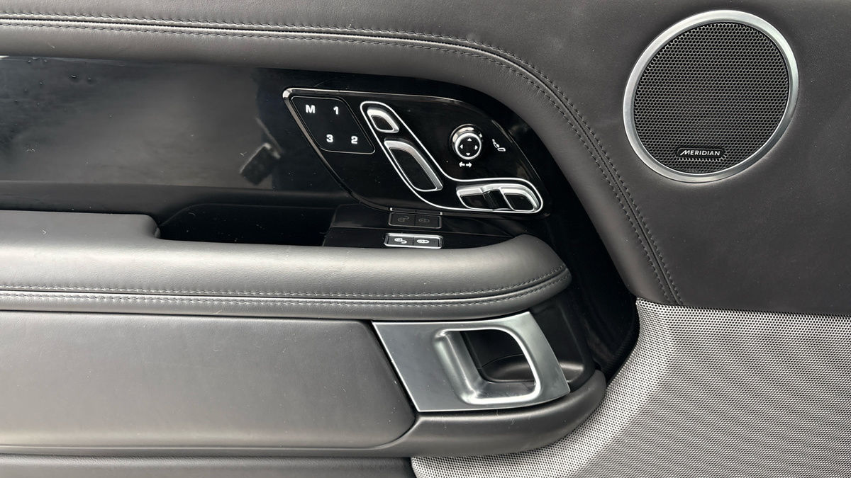 Land Rover Range Rover Image 19