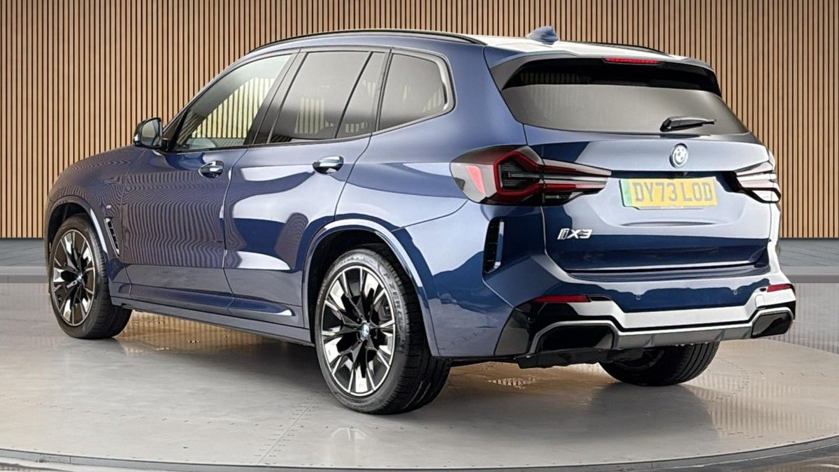 BMW iX3 Image 2