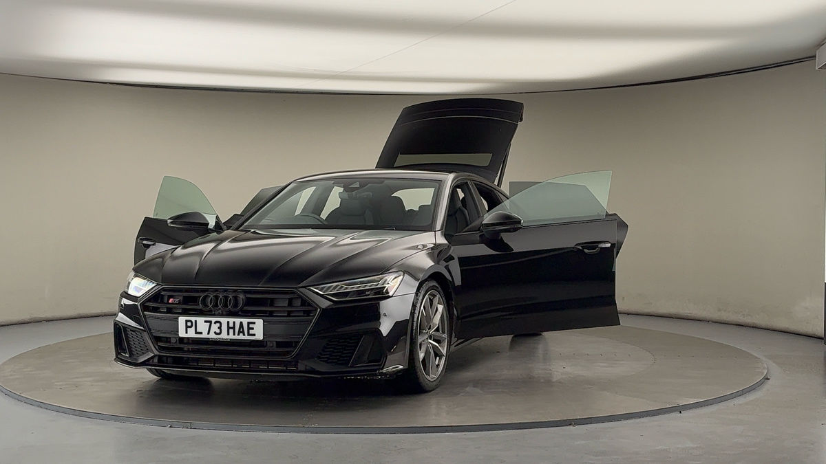 More views of Audi S7