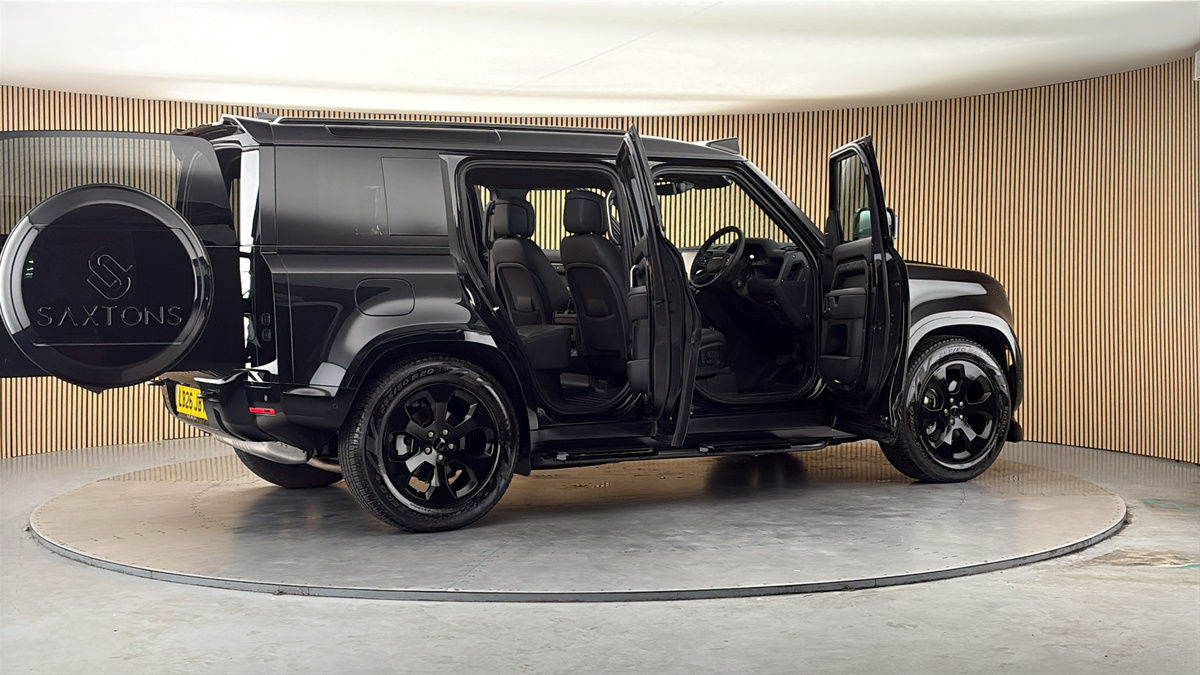 More views of Land Rover Defender 110
