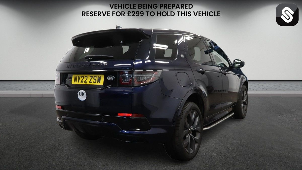 Land Rover Discovery Sport Image 4