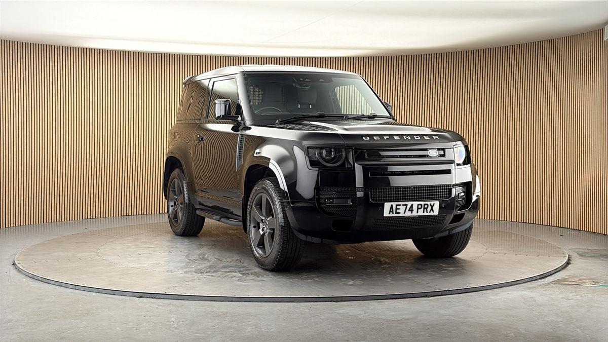 More views of Land Rover Defender 90