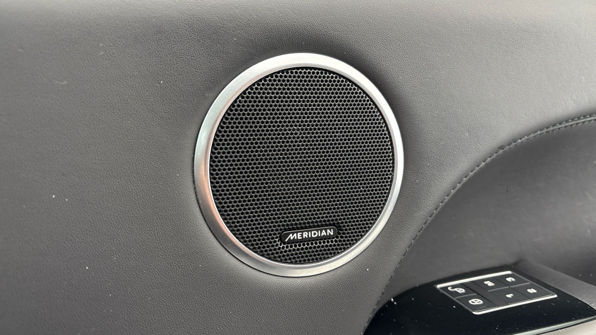 Land Rover Range Rover Sport Image 25