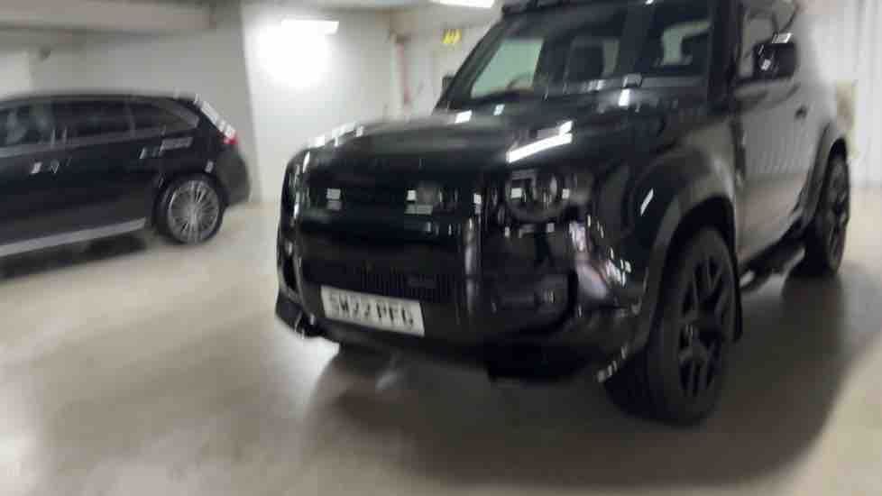 More views of Land Rover Defender 90