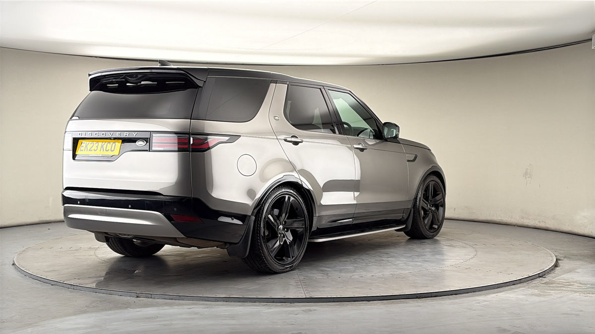 More views of Land Rover Discovery