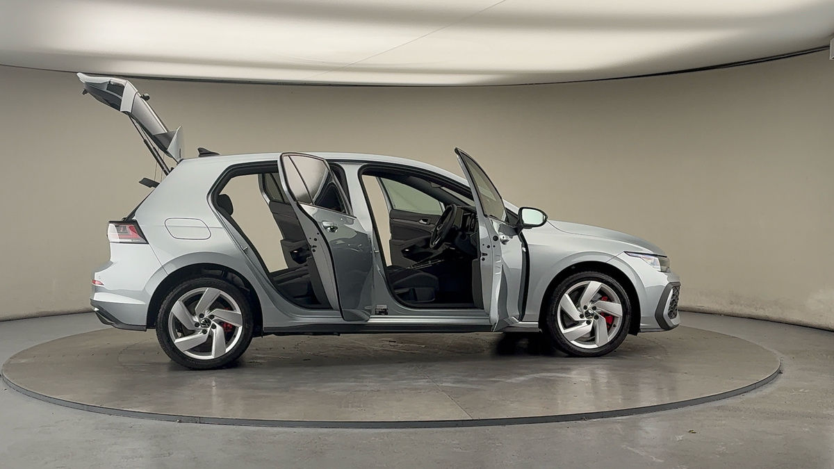 More views of Volkswagen Golf