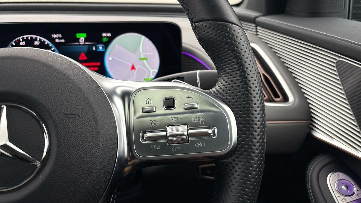 Mercedes-Benz EQC Image 14