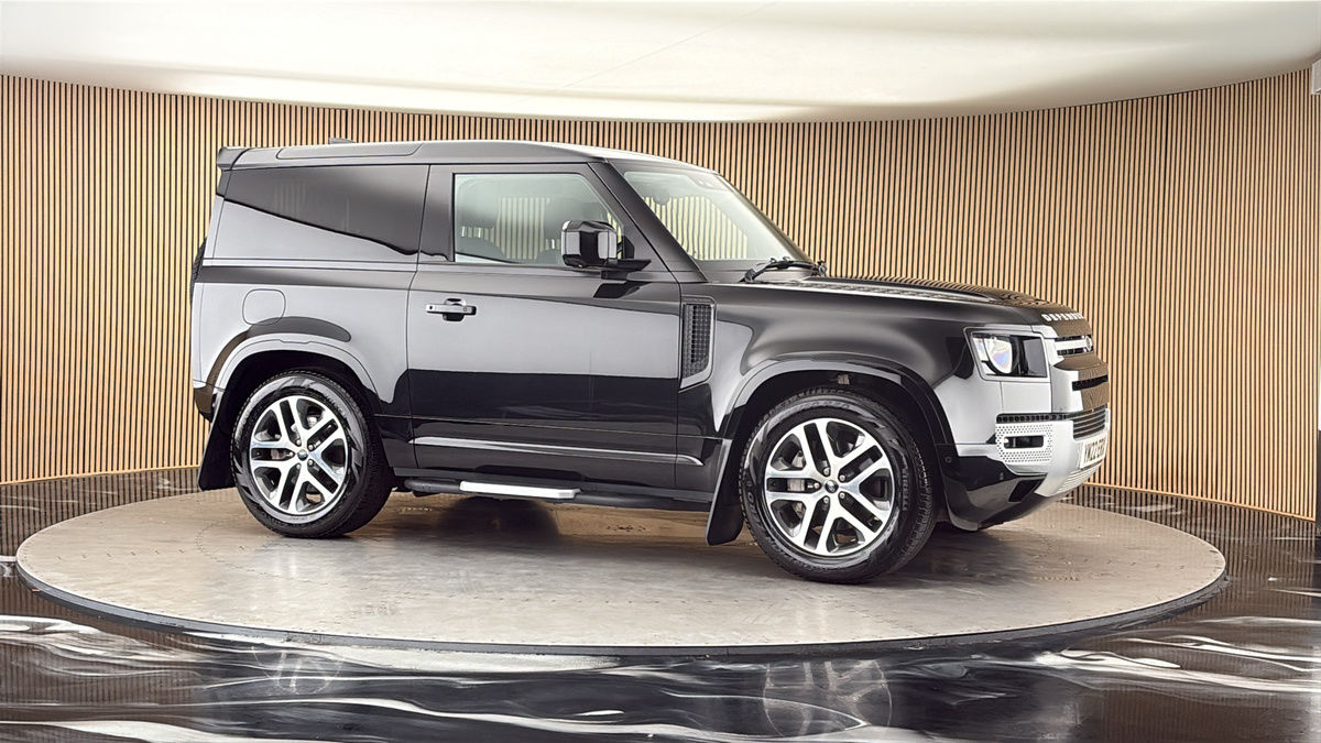 More views of Land Rover Defender 90
