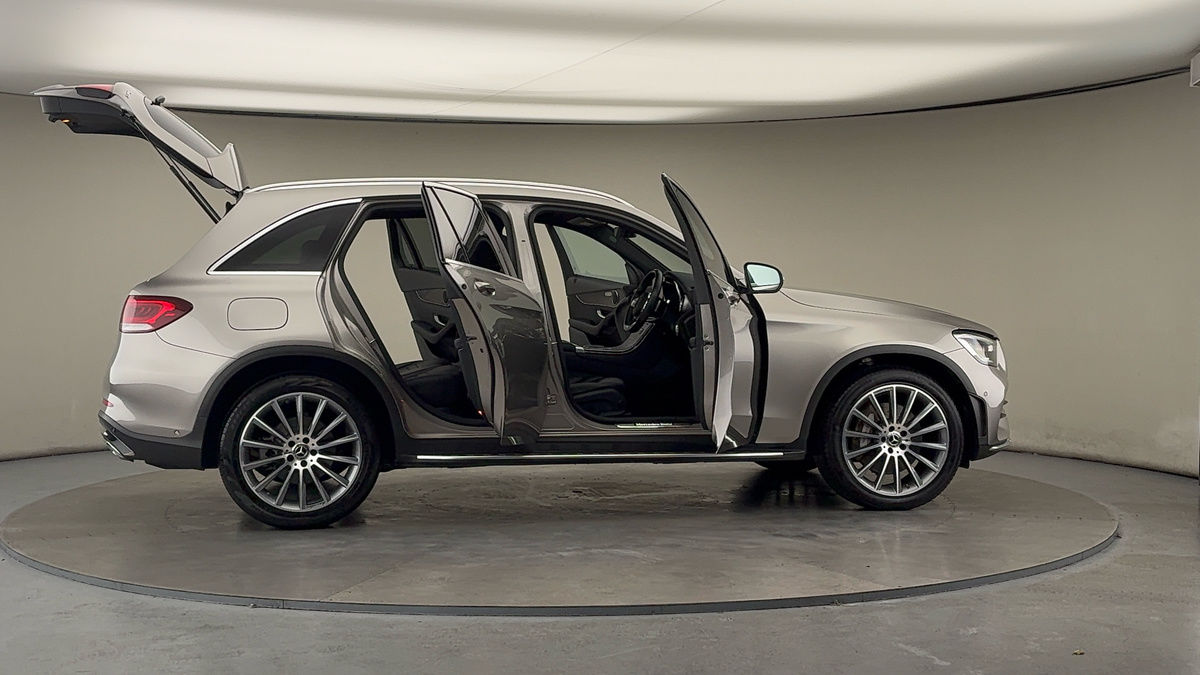 More views of Mercedes-Benz GLC