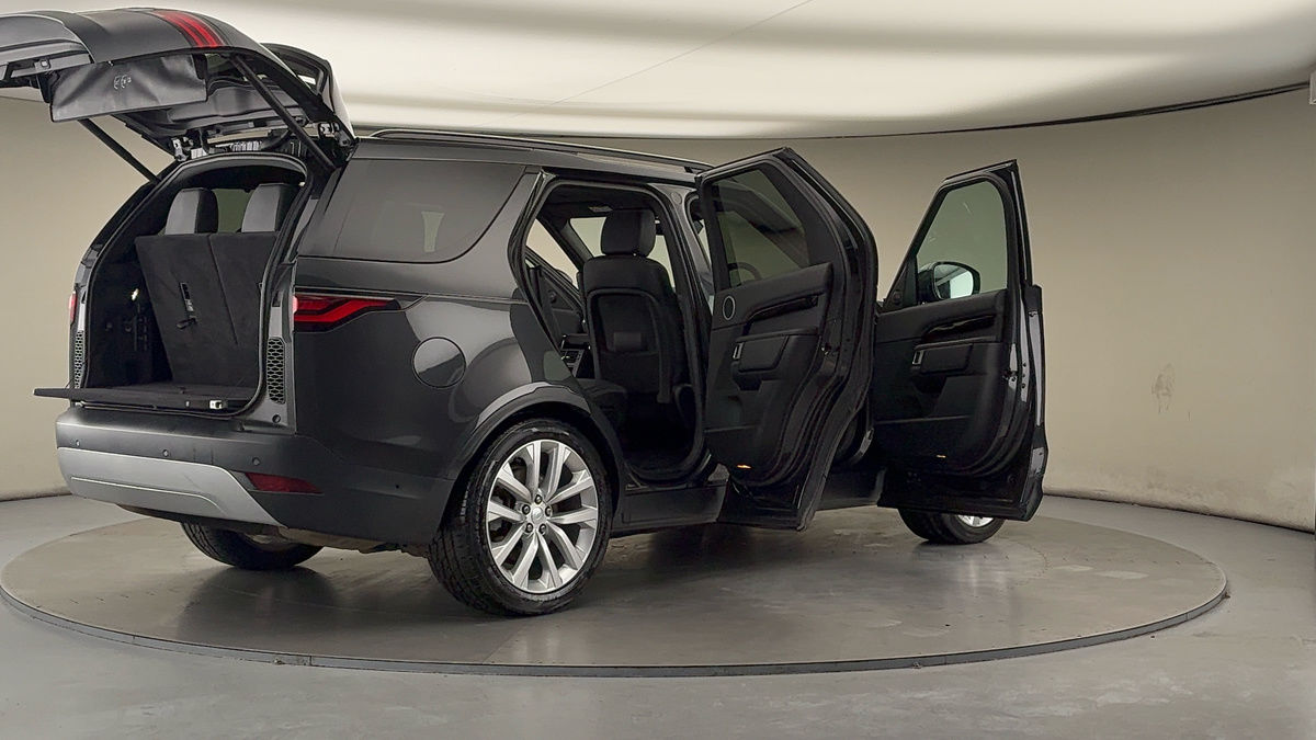 More views of Land Rover Discovery