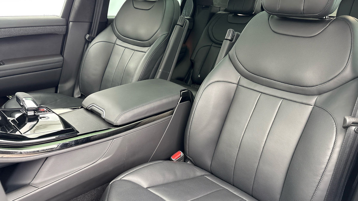 Land Rover Range Rover Sport Image 7