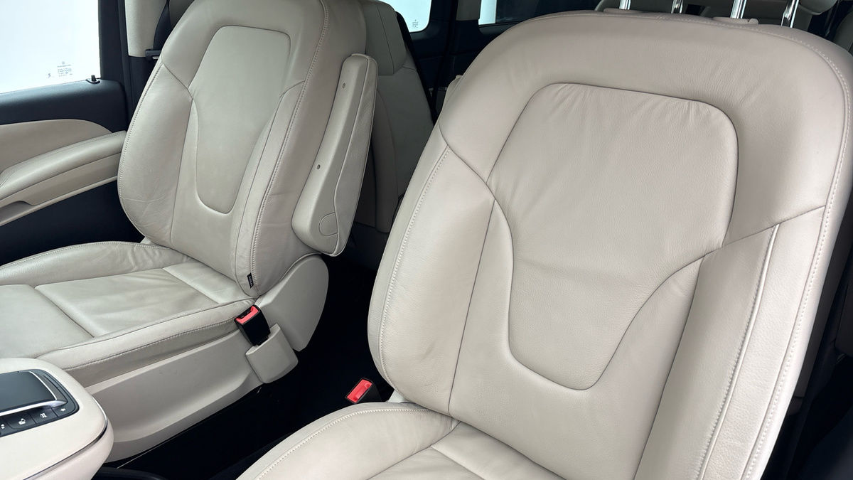 Mercedes-Benz V Class Image 7