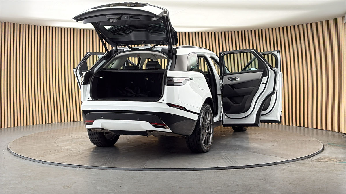 More views of Land Rover Range Rover Velar
