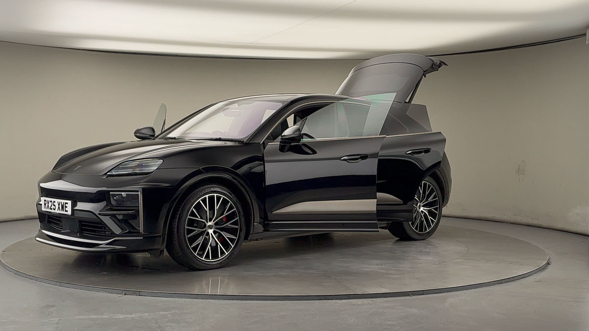 Porsche Macan Image 22