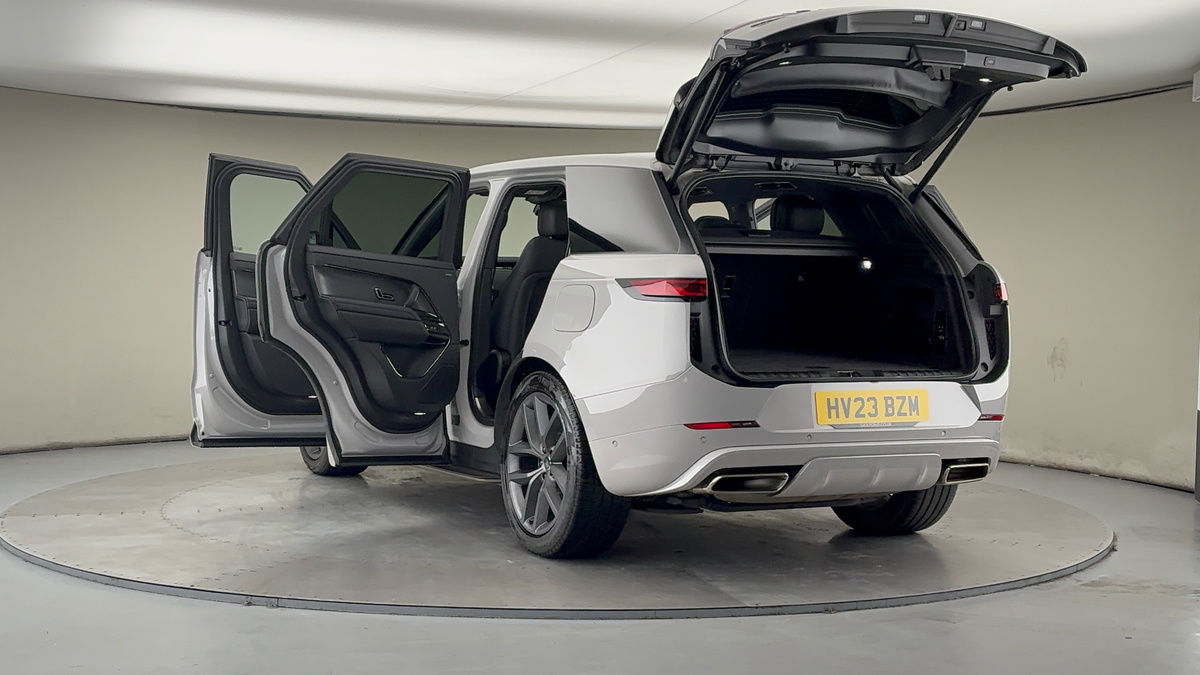 Land Rover Range Rover Sport Image 23