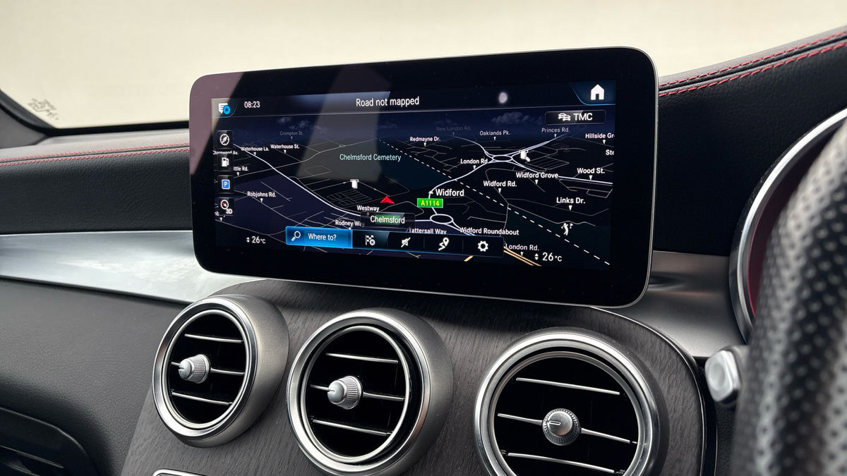 Mercedes-Benz GLC Image 17