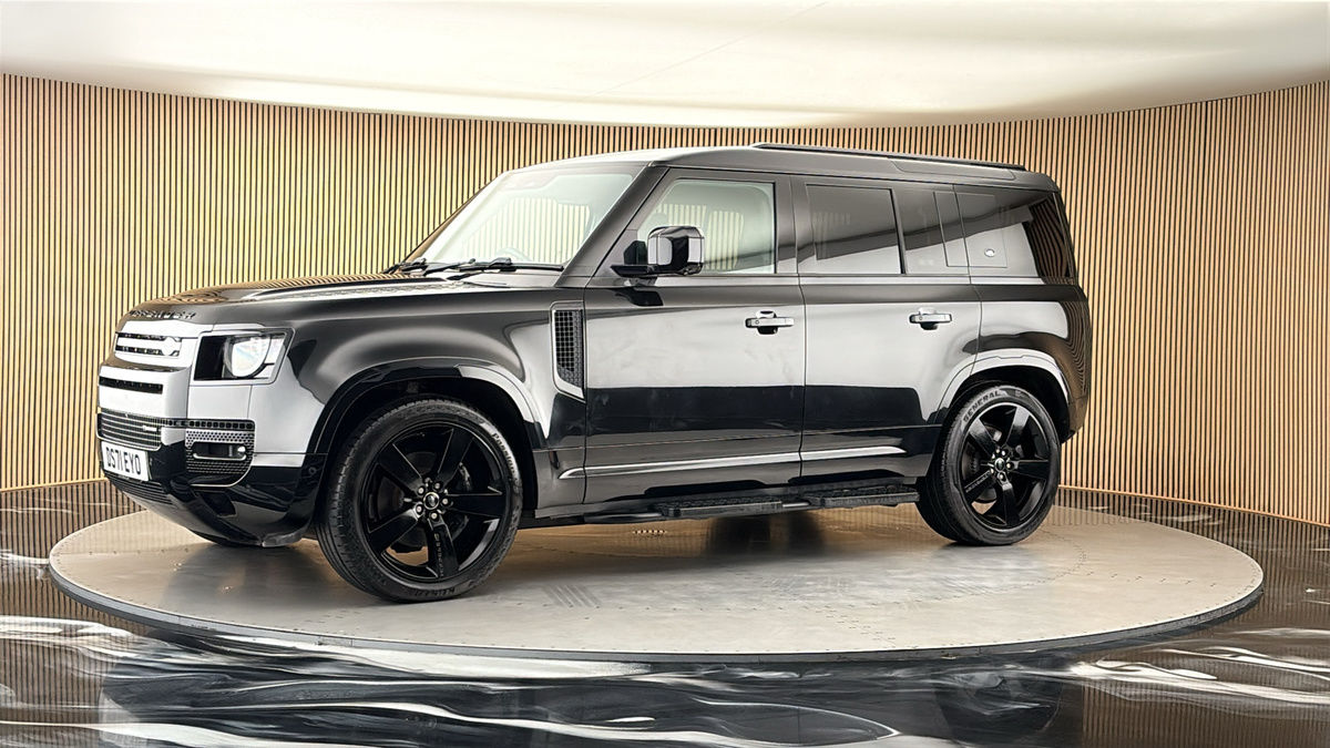 More views of Land Rover Defender 110