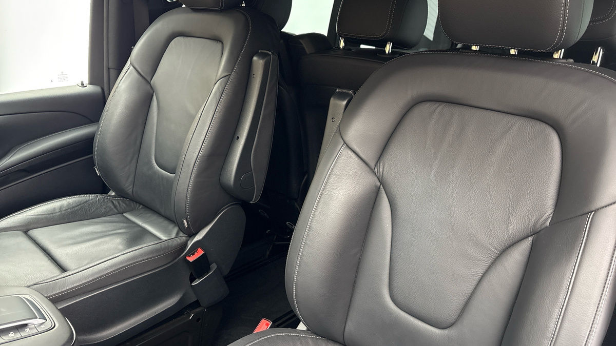 Mercedes-Benz V Class Image 7