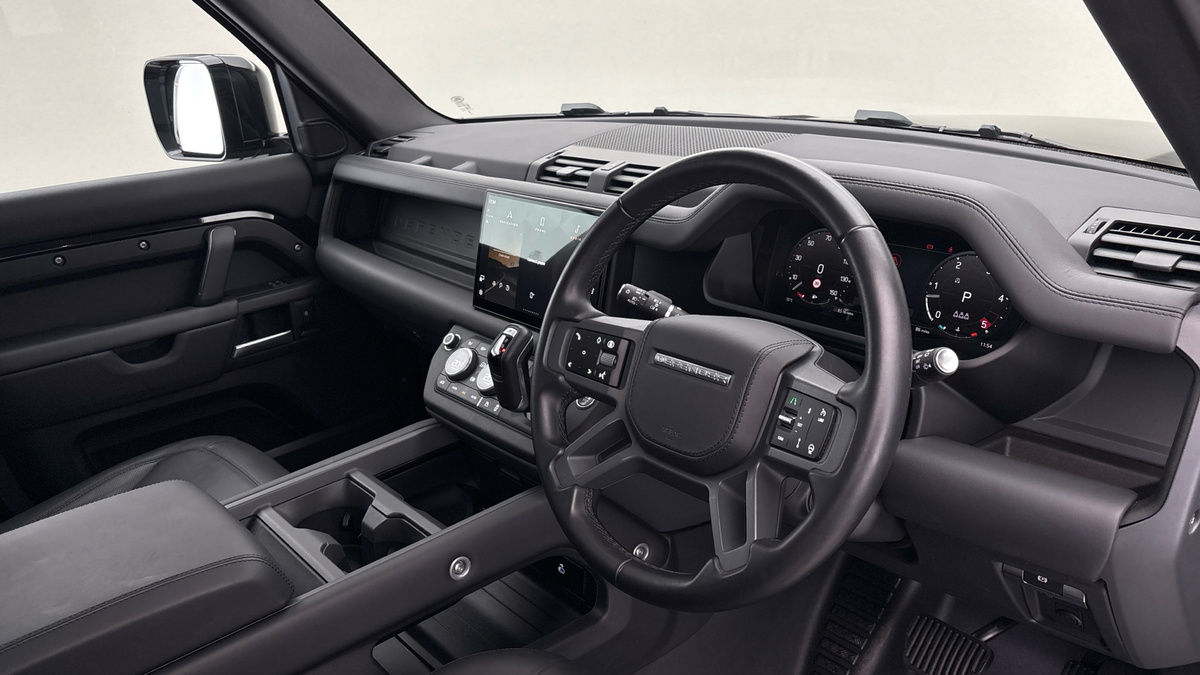 Land Rover Defender 110 Urban Image 5