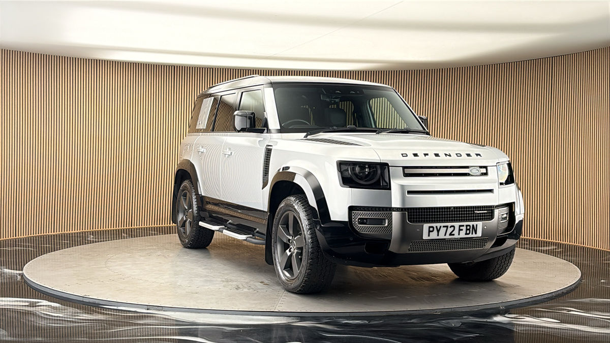 More views of Land Rover Defender 110