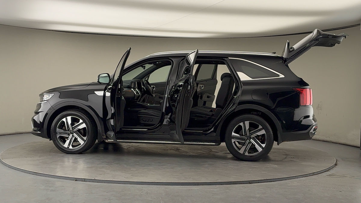 More views of Kia Sorento