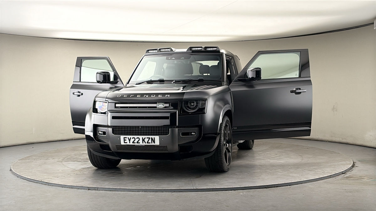 More views of Land Rover Defender 90