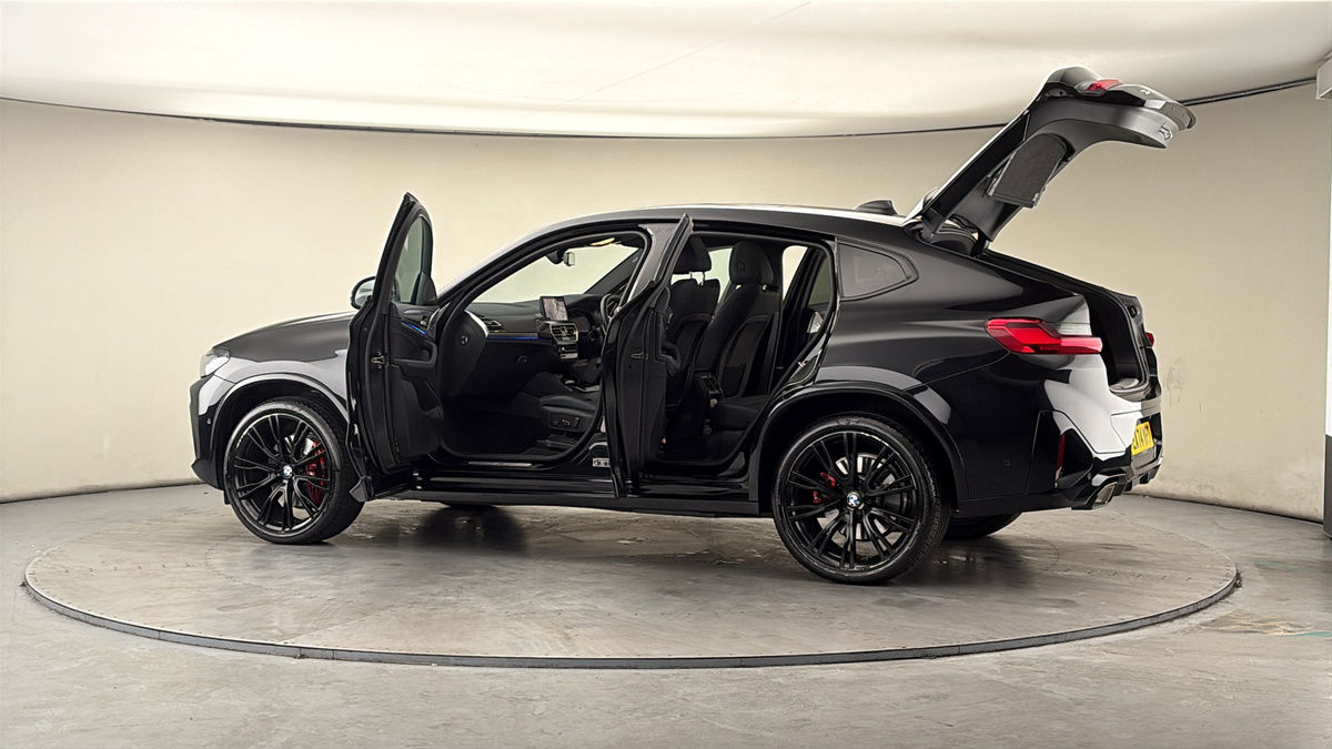More views of BMW X4