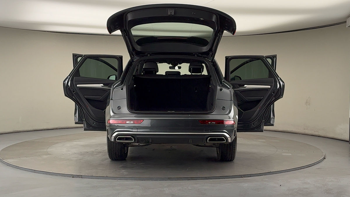 More views of Audi Q5