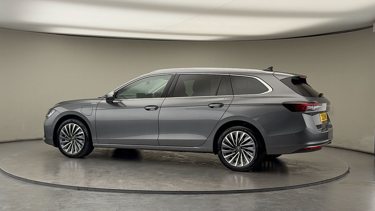 More views of Skoda Superb