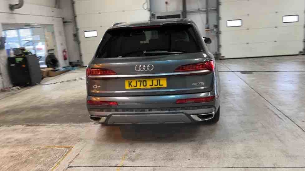More views of Audi Q7