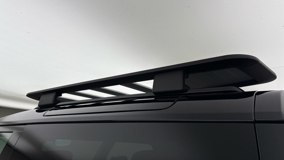 Land Rover Defender 90 Image 26