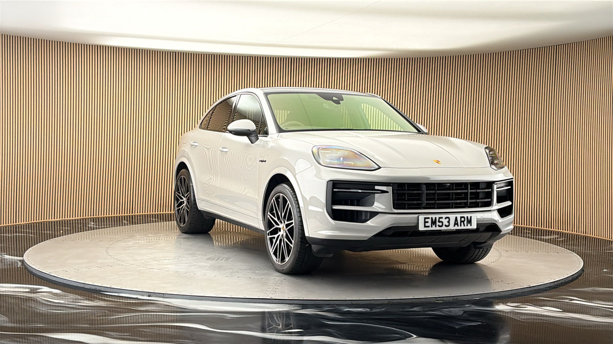 More views of Porsche Cayenne