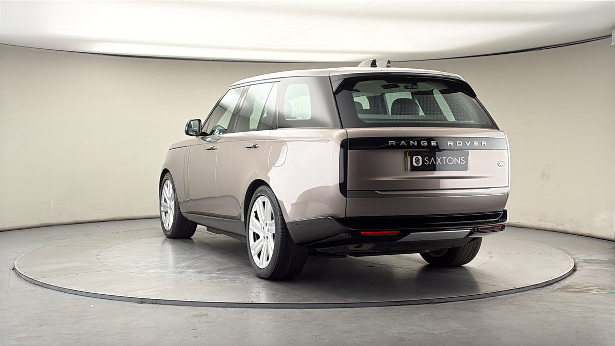 More views of Land Rover Range Rover