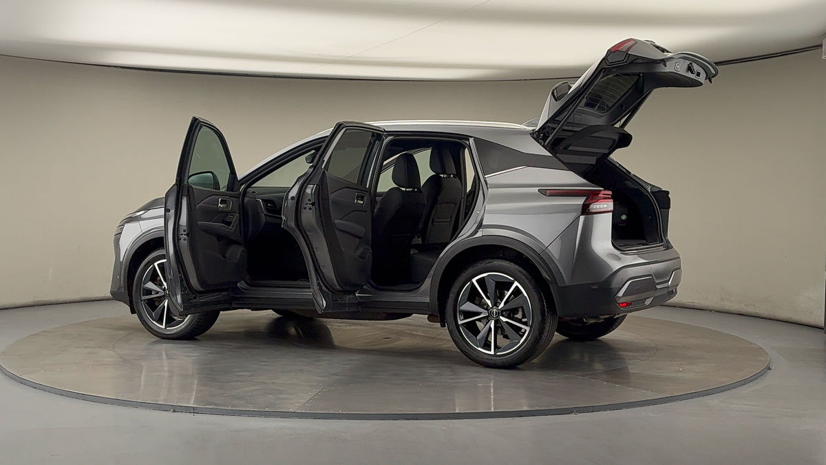 More views of Nissan Qashqai