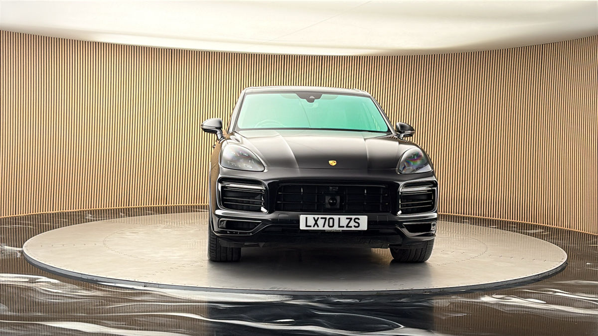 More views of Porsche Cayenne