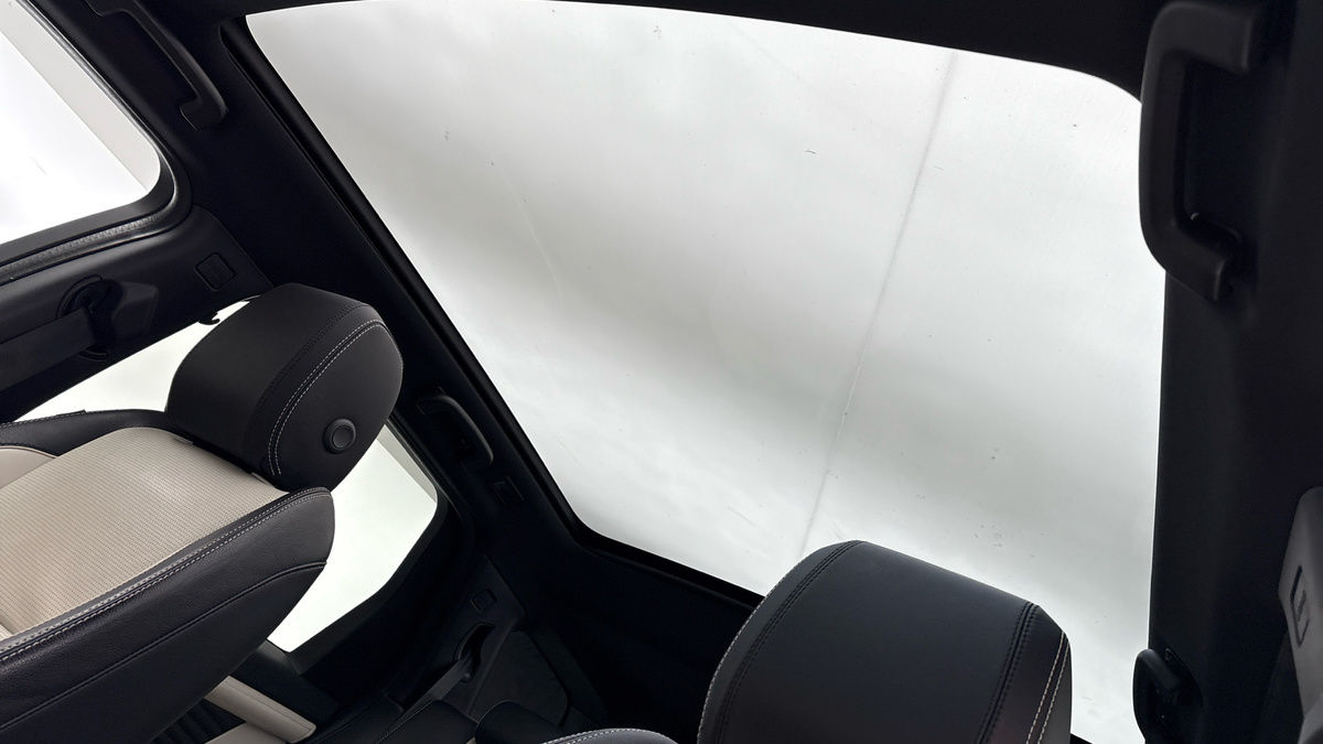 Land Rover Discovery Sport Image 6