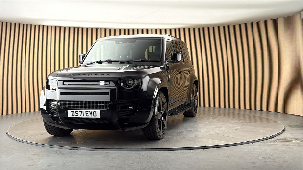 More views of Land Rover Defender 110