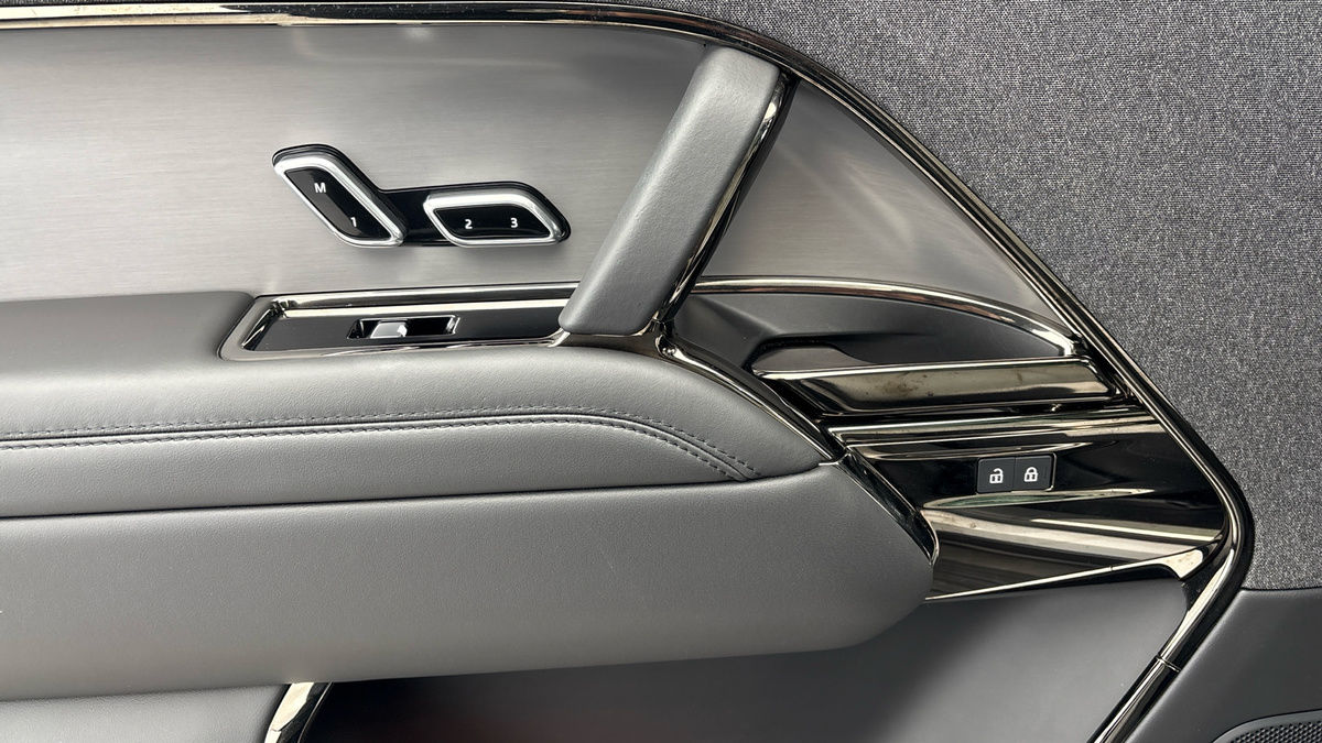 Land Rover Range Rover Sport Image 19