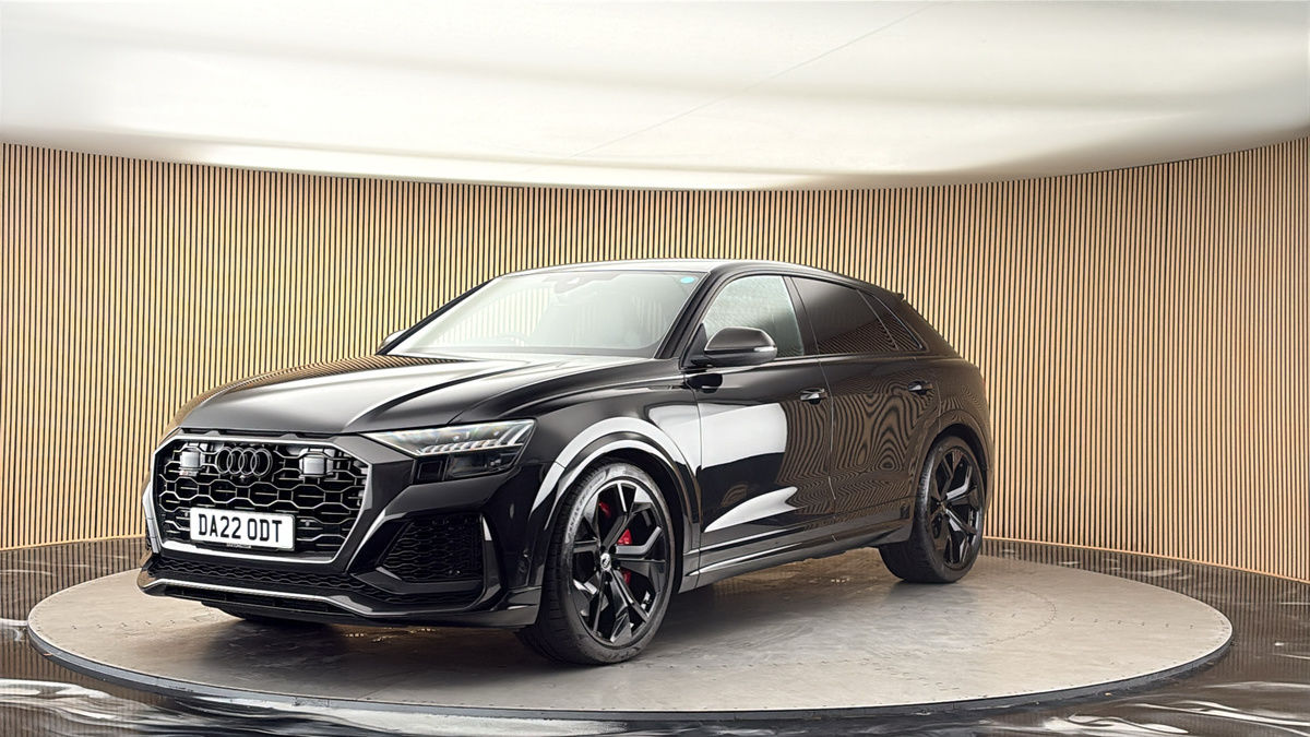 More views of Audi RSQ8