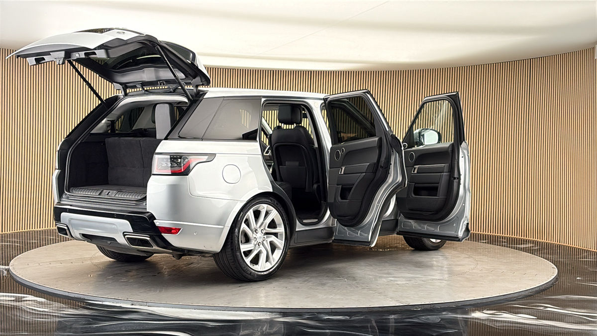 More views of Land Rover Range Rover Sport