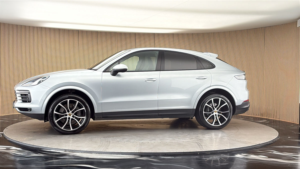 More views of Porsche Cayenne