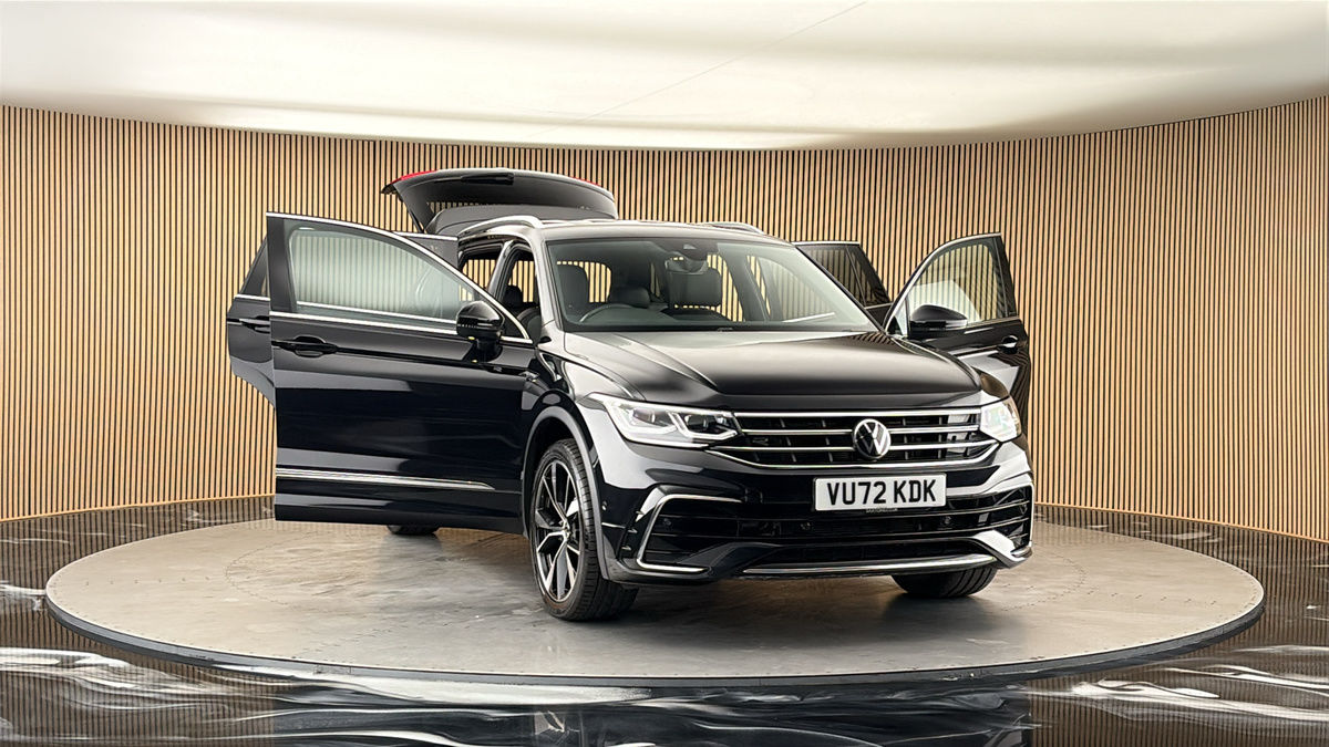 More views of Volkswagen Tiguan Allspace