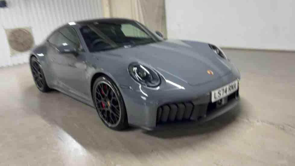 More views of Porsche 911