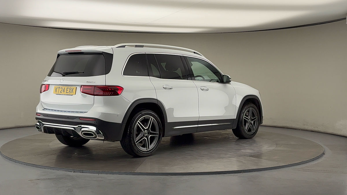 Mercedes-Benz GLB Image 21
