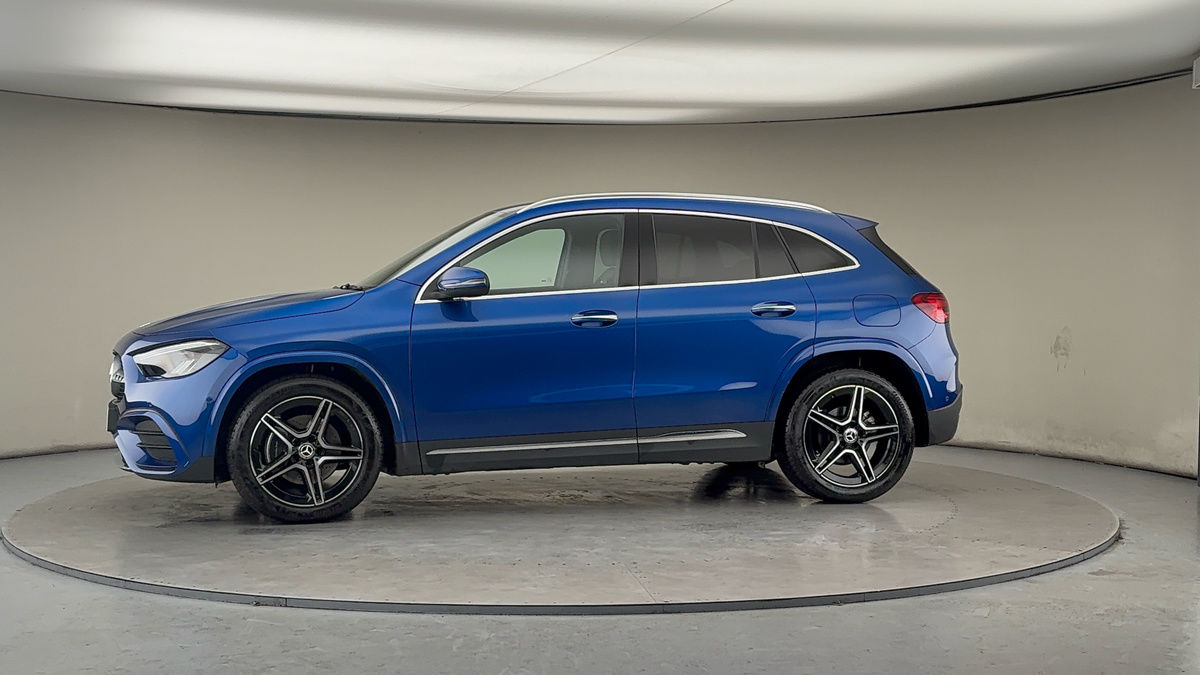 More views of Mercedes-Benz GLA